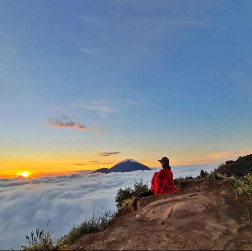 mount batur sunrise trekking